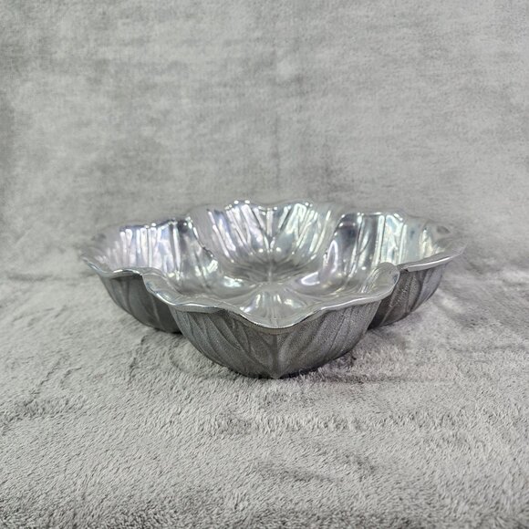 Vintage Anchor Hocking Leaf-Shaped Silver Dish - Picture 5 of 11